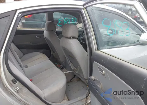 2008 Hyundai Elantra Gls/Se z USA, uszkodzony, nr VIN KMHDU46DX8U280386